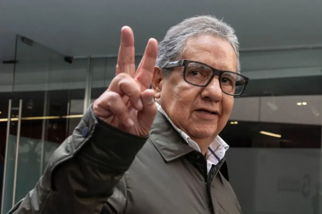 Higinio Martínez toma presidencia del Senado; Noroña acusa "connivencia" con la oposición