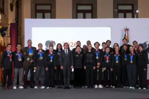 Sheinbaum reconoce histórica actuación de México en Juegos Centroamericanos; anuncia aumento de becas