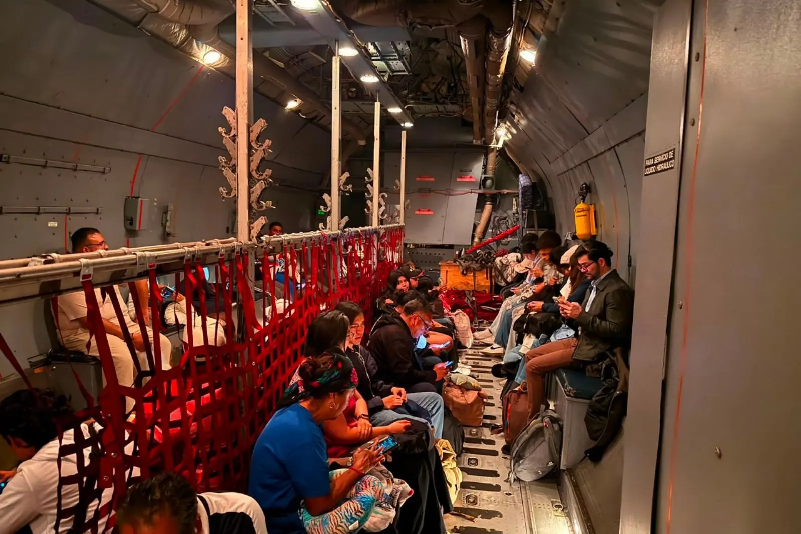 México repatria a 36 connacionales por sismo en Colombia; llegan a salvo a Santa Lucía