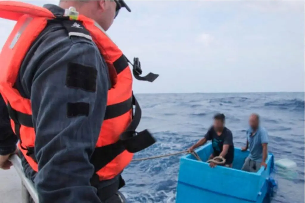 Localizan con vida a dos pescadores de Tonalá tras permanecer cuatro días desaparecidos