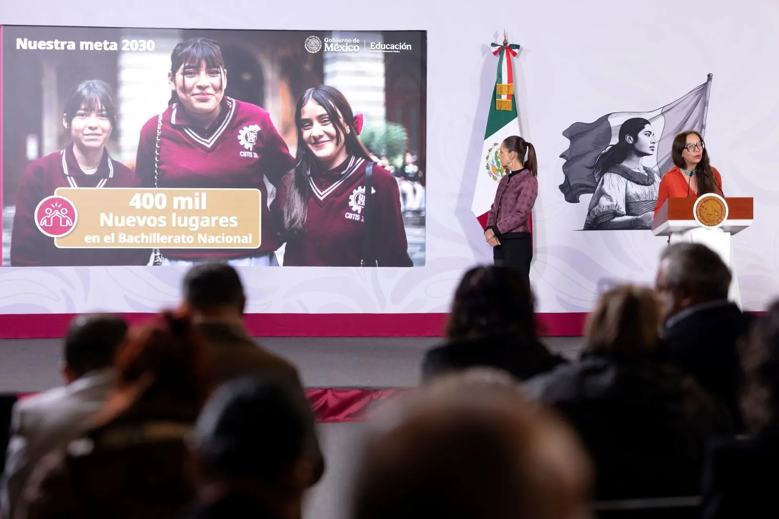 Sheinbaum duplica meta de espacios para bachillerato; Gobierno busca crear 400 mil lugares