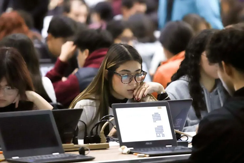 UNAM abre oportunidad para 16 mil aspirantes que no pasaron examen de control