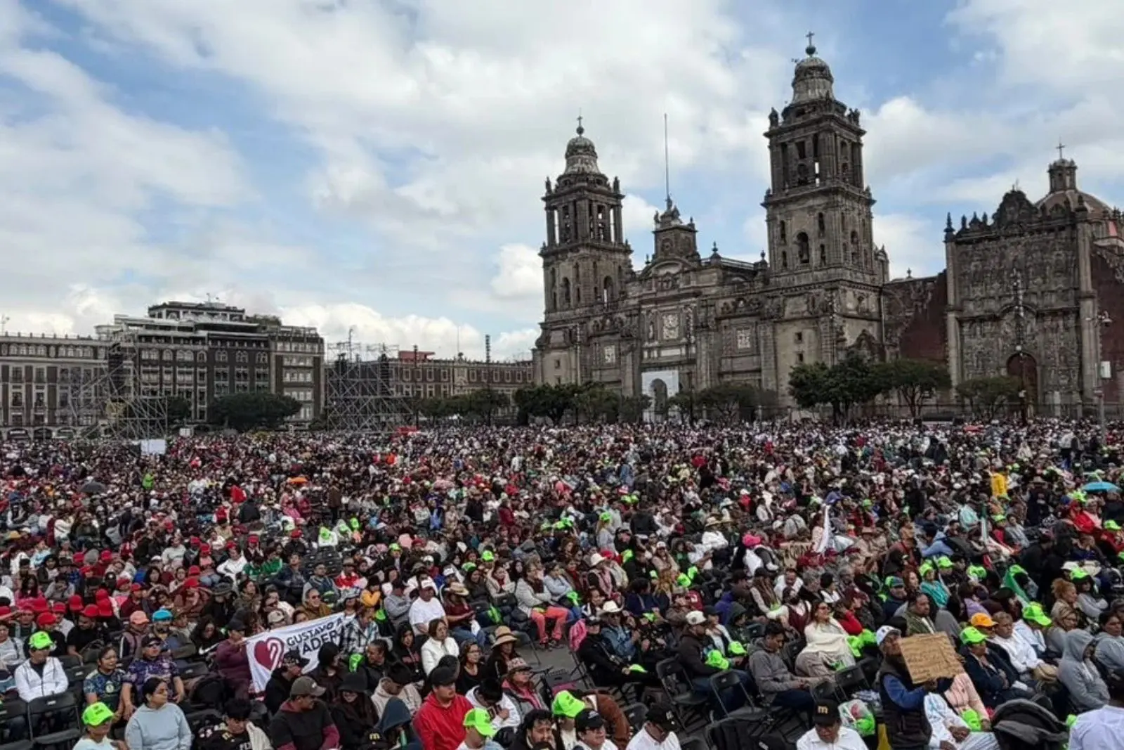 200 mil personas abarrotan el Zócalo durante cierre del Informe de Sheinbaum