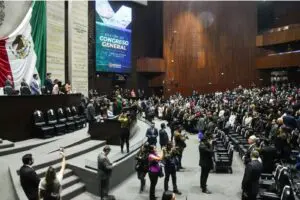 Diputados avalan reforma: aspirantes a Presidencia y gubernaturas deberán renunciar a otra nacionalidad