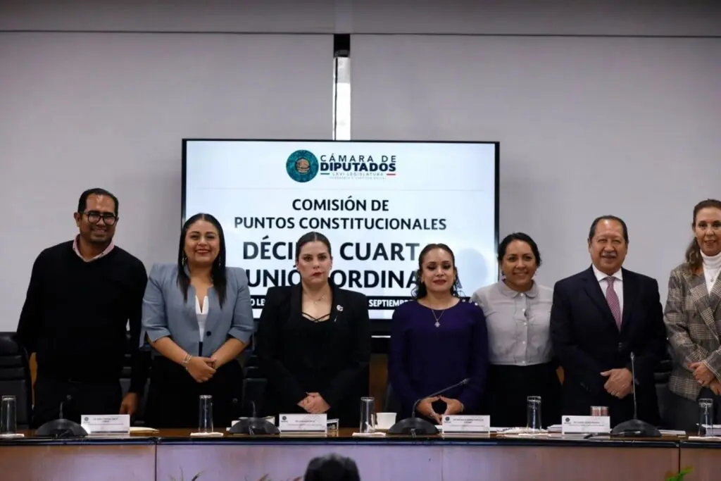 Diputados avalan en comisiones reforma que restringe doble nacionalidad para candidaturas