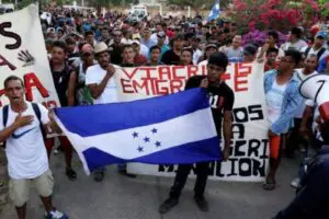 Caravana “Fe y Esperanza” avanza desde Honduras; prevén llegada a Tapachula en octubre