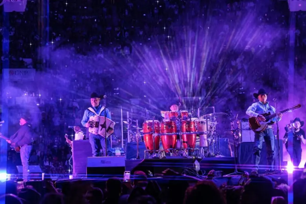 Intocable hará vibrar el Zócalo: Sheinbaum confirma concierto gratuito para el 15 de septiembre