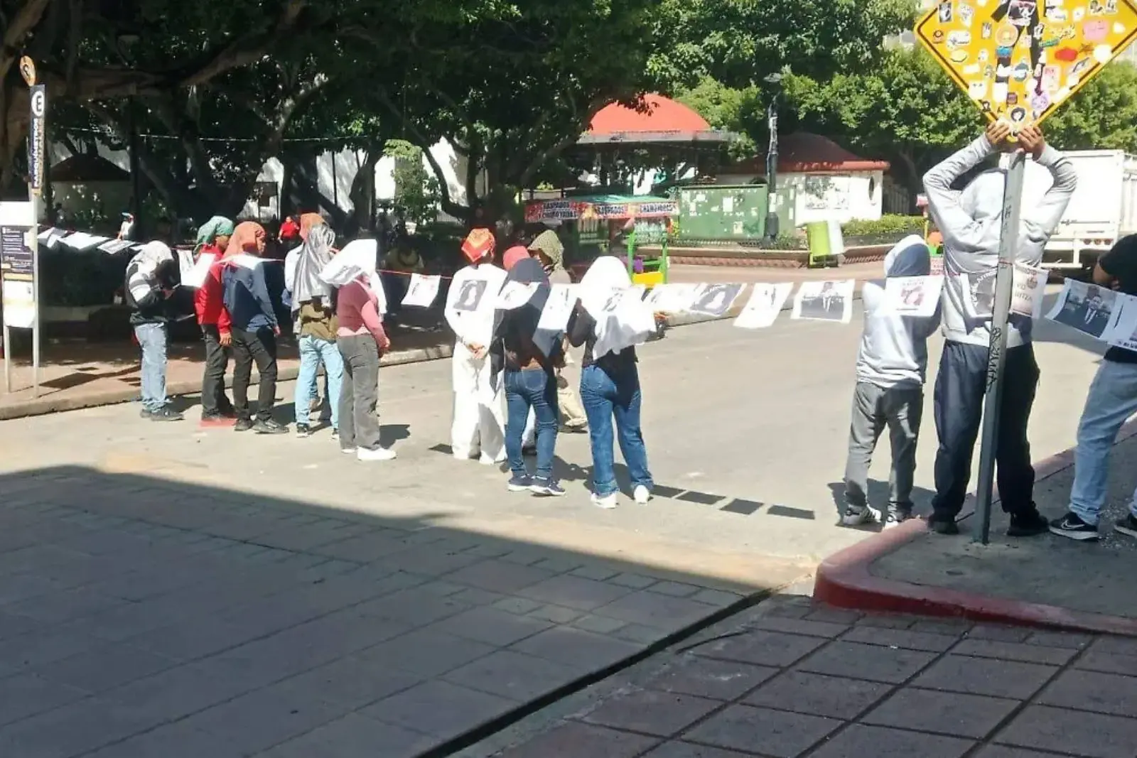 Madres en Resistencia protestan en Congreso de Chiapas; exigen seguimiento a casos de víctimas