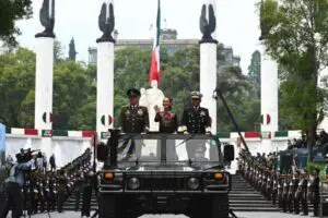 Presidenta encabezó homenaje a Niños Héroes; Ejercito refrenda defensa de la soberanía