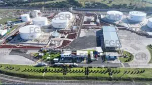 La FGR aseguró más de 59 millones de litros de gasolina y diésel presuntamente ilícitos en un inmueble de San José Iturbide. Foto: FGR