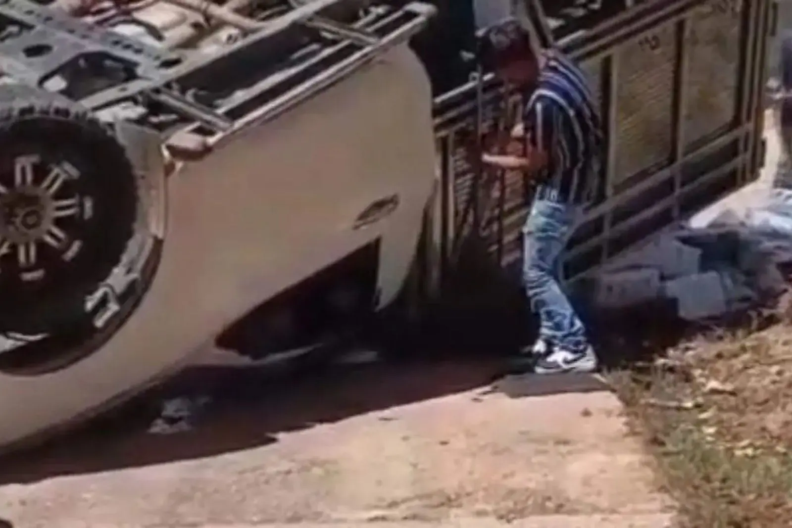 Volcadura en San Juan Chamula deja dos personas lesionadas