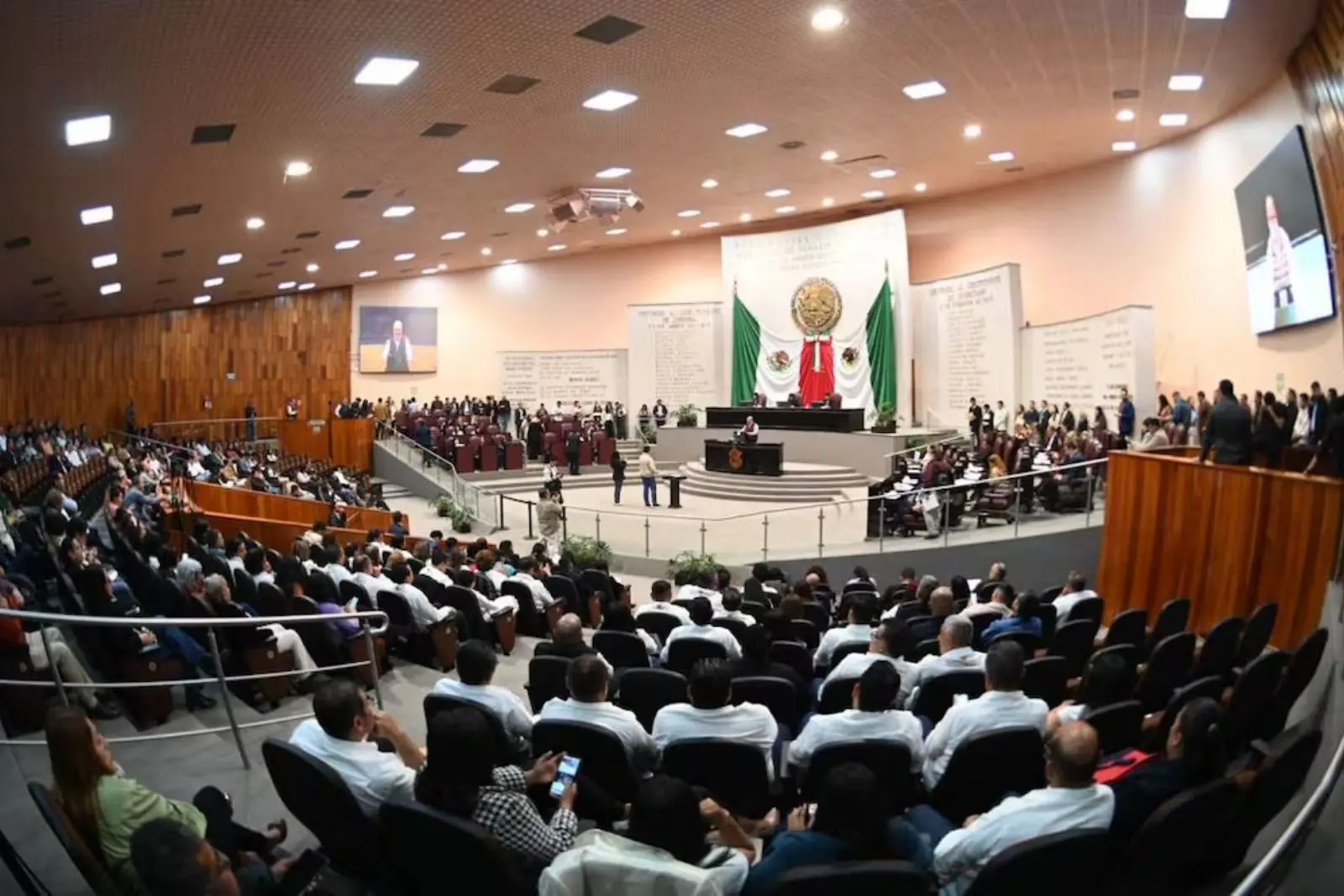 Veracruz elimina fuero a alcaldes y síndicos; Congreso aprueba reforma impulsada por Gobernadora