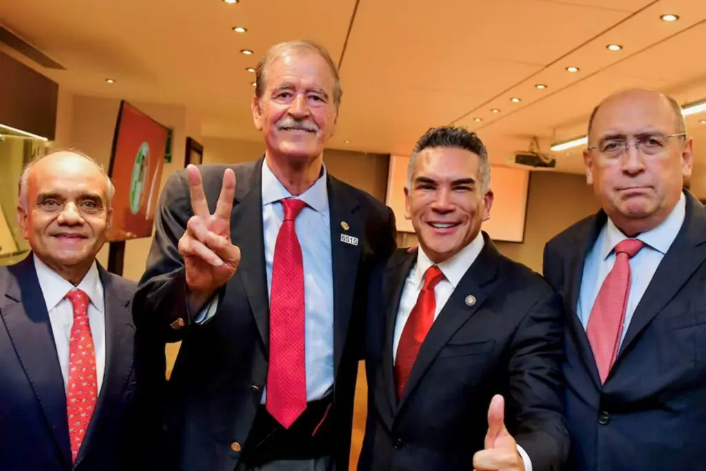 Vicente Fox se entrega al PRI: ex presidente vuelve a casa que derrotó en 2000