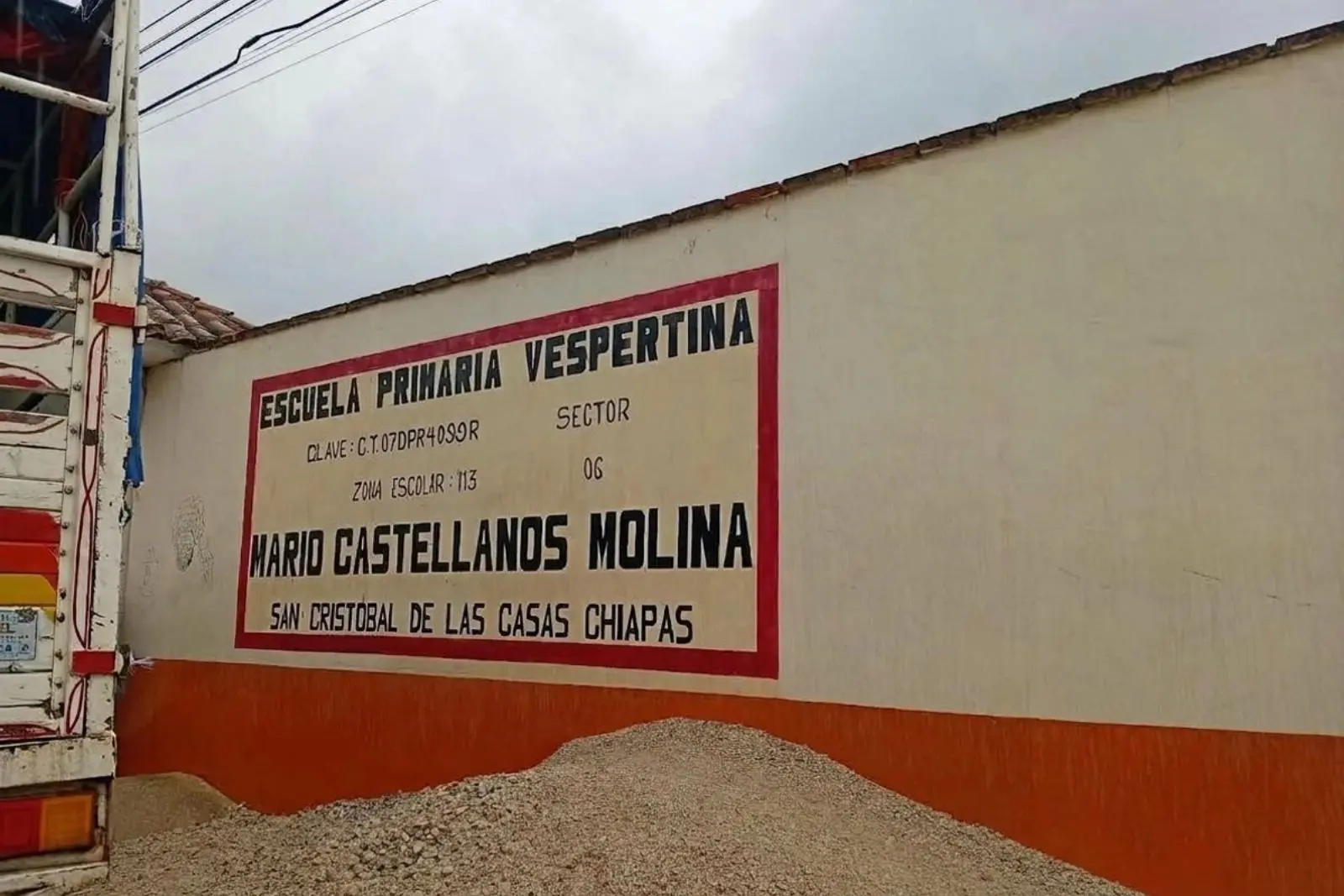 Investigan agresión contra alumno de primaria en San Cristóbal; Fiscalía realiza diligencias