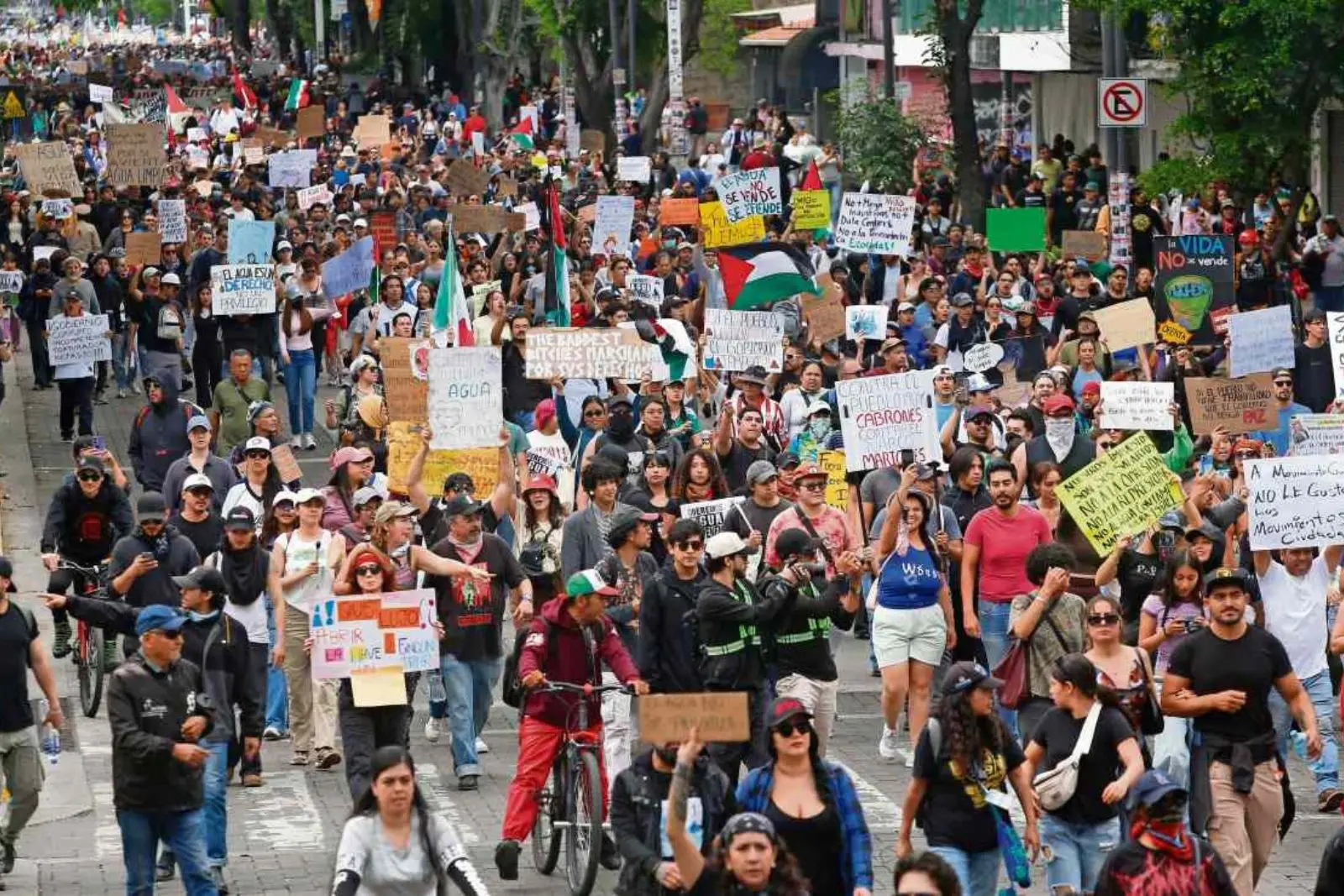 Nueva caravana migrante "Fe y esperanza" parte de Tapachula hacia la CDMX
