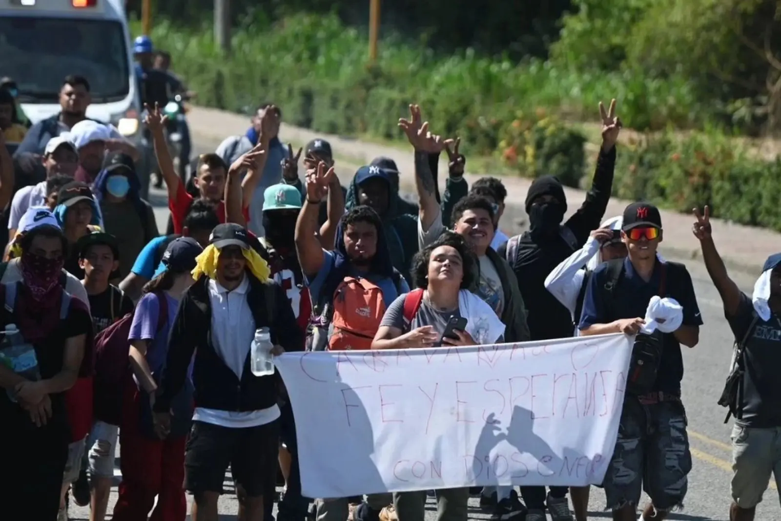 Desarticulan en límites de Chiapas y Oaxaca caravana migrante “Fe y Esperanza con Dios”