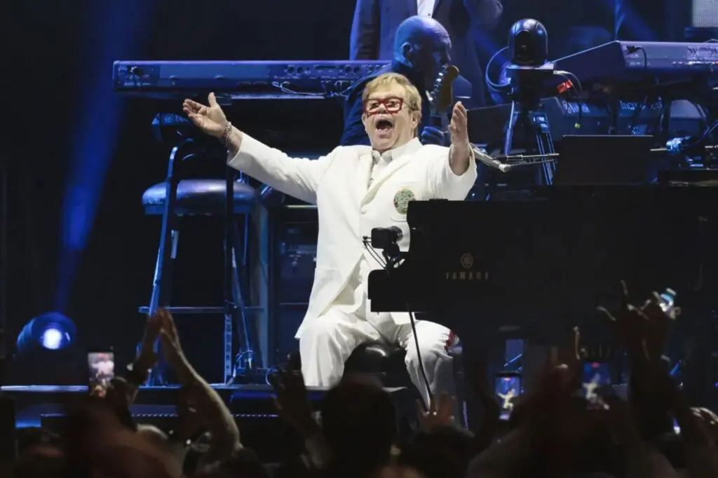 Elton John se despide de México en el Estadio Banorte tras 14 años de ausencia