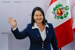 Desaprobación de Keiko Fujimori supera 53 % a pocos meses de iniciar su mandato en Perú