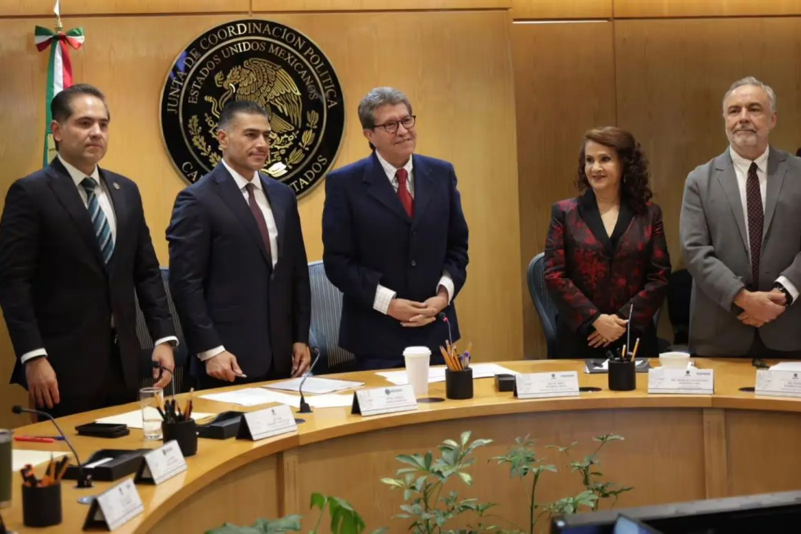 Harfuch rinde cuentas en San Lázaro: se reúne a puerta cerrada con coordinadores parlamentarios