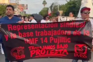 La CNTE une fuerzas con trabajadores del IMSS en Chiapas para respaldar exigencias laborales