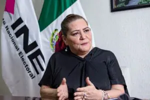 Guadalupe Taddei deja presidencia del INE tras indagatorias de corrupción con contratistas