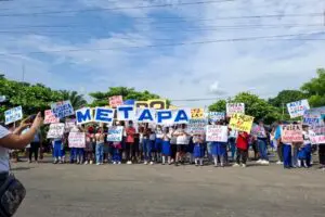 Metapa protesta contra planta de moscas estériles clave en combate del gusano barrenador