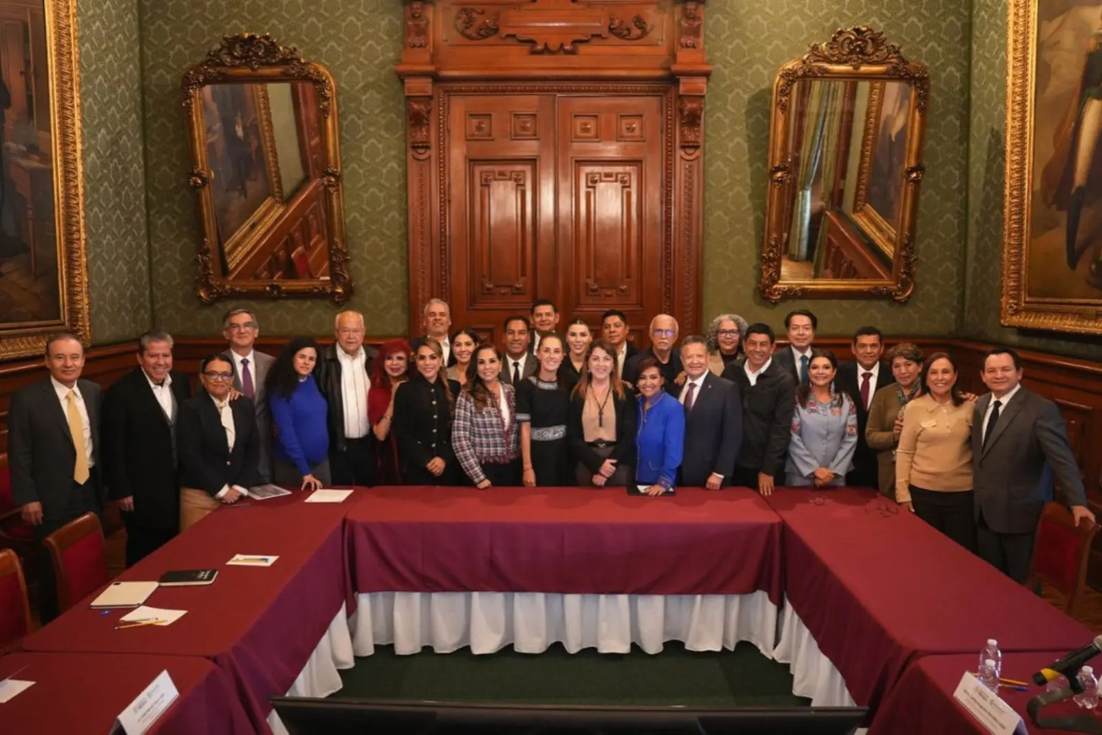 Consolida Presidenta mesa de evaluación del IMSS-Bienestar junto a gobernadores de México