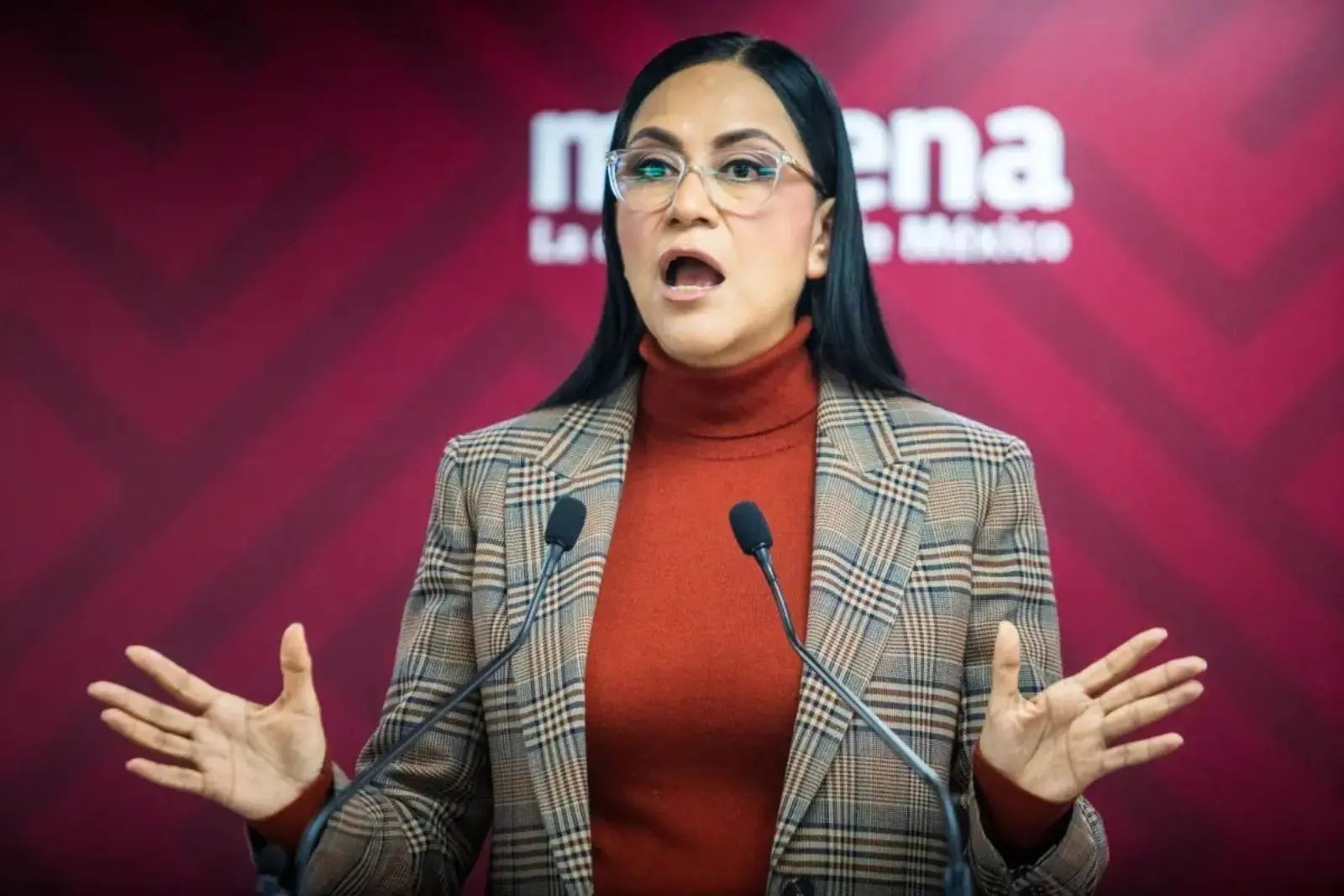 Ariadna Montiel responde a calumnias de Maru Campos; gobernadores cierran filas