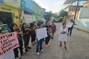 Colectivos y vecinos denuncian envenenamiento masivo de 150 perros y gatos en Tuxtla Gutiérrez