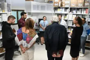 Sheinbaum instruye revisar abasto de medicamentos tras denuncias de ciudadanos durante gira en Chetumal