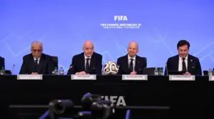 Gianni Infantino enfrenta críticas por el proyecto privado del Mundial. Foto X : FIFA