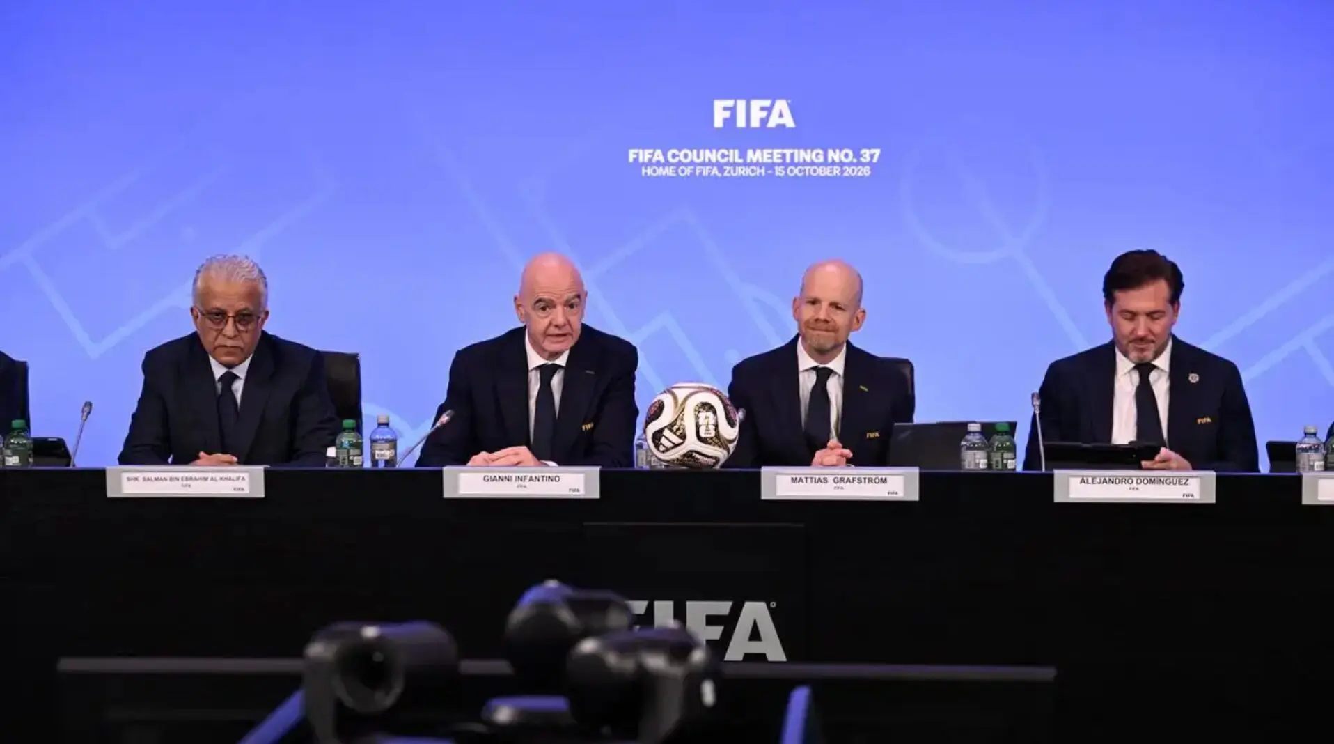 Gianni Infantino enfrenta críticas por el proyecto privado del Mundial. Foto X : FIFA