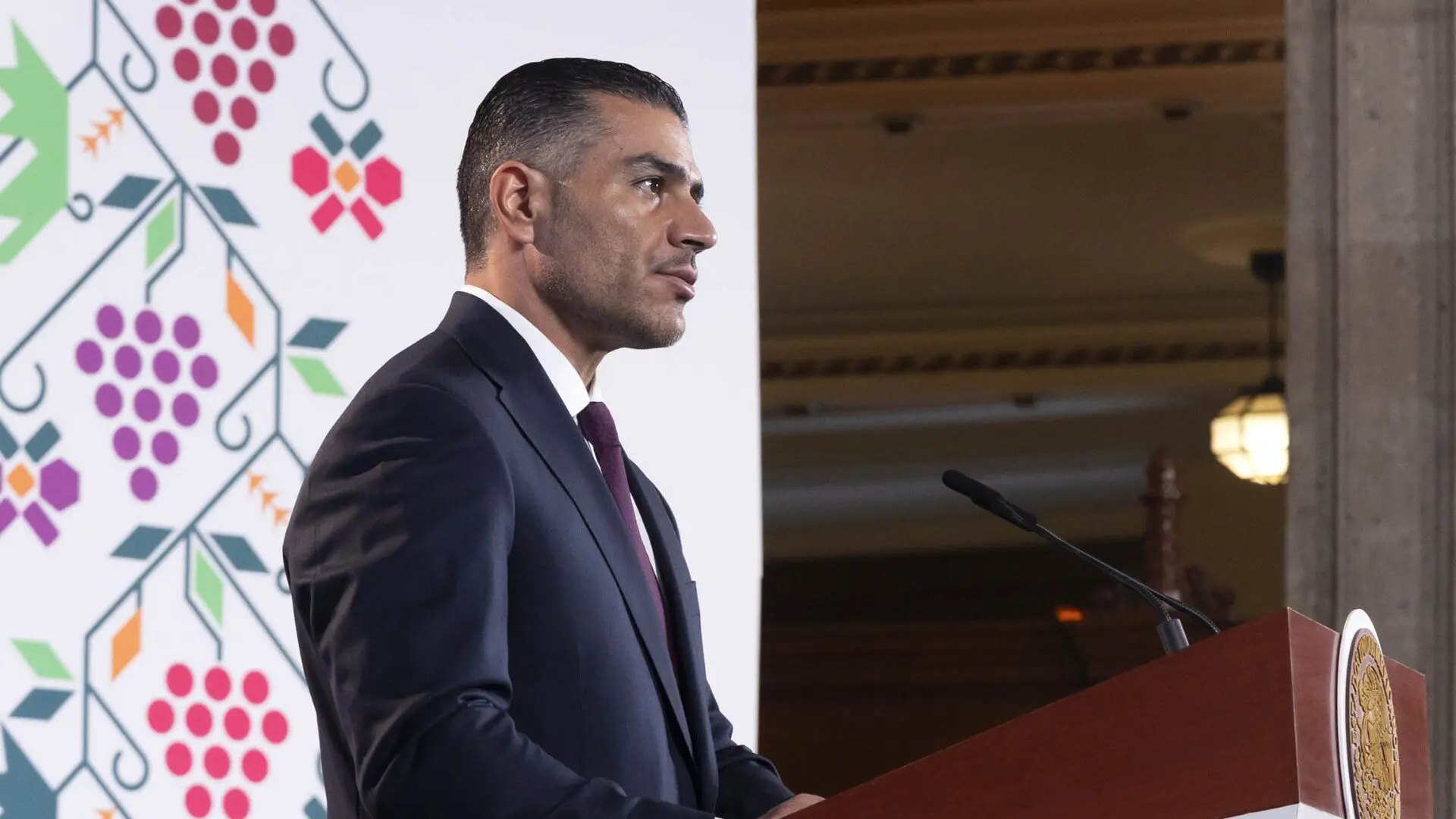 Omar García Harfuch durante la conferencia matutina del 13 de octubre de 2026.