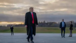 Donald Trump anuncia exploraciones de petróleo, gas y minerales en Groenlandia.