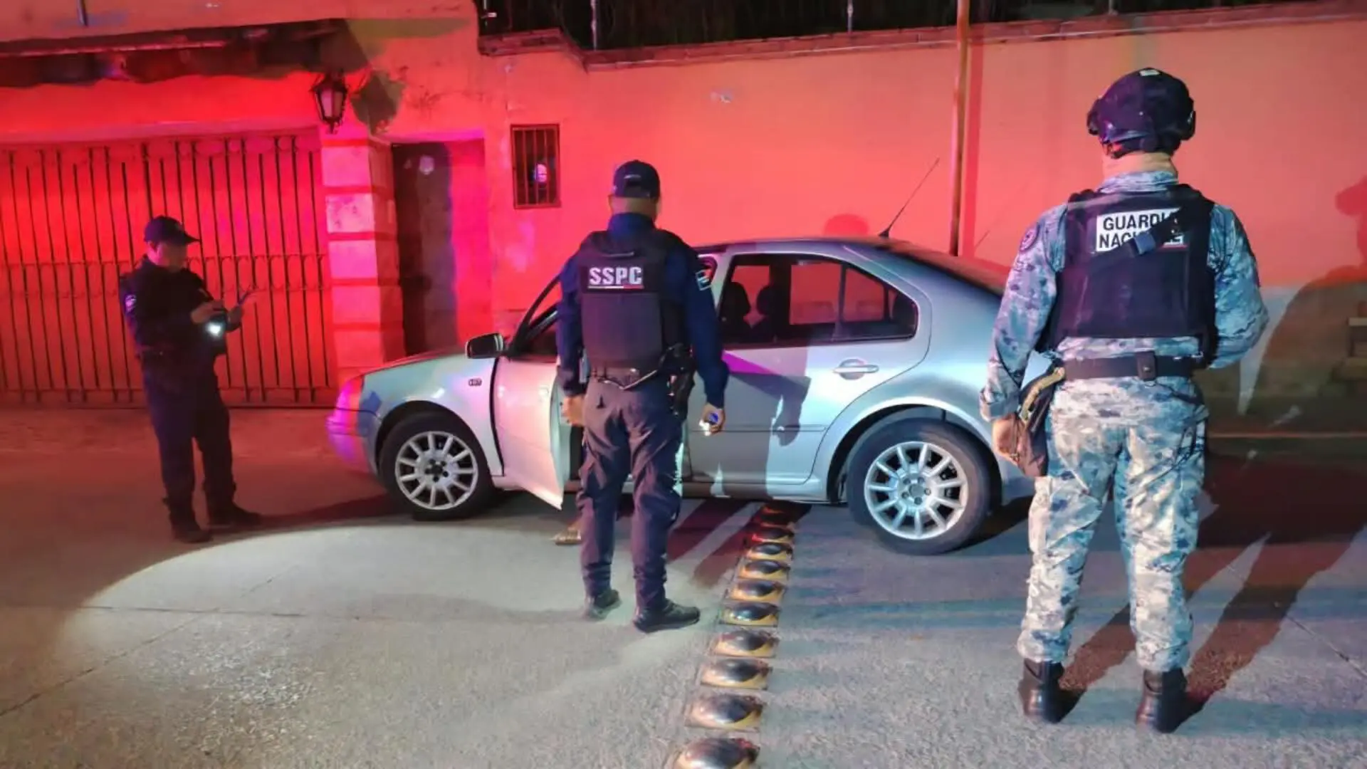 Fuerzas federales y estatales despliegan operativo de seguridad en Cuautla, Morelos.