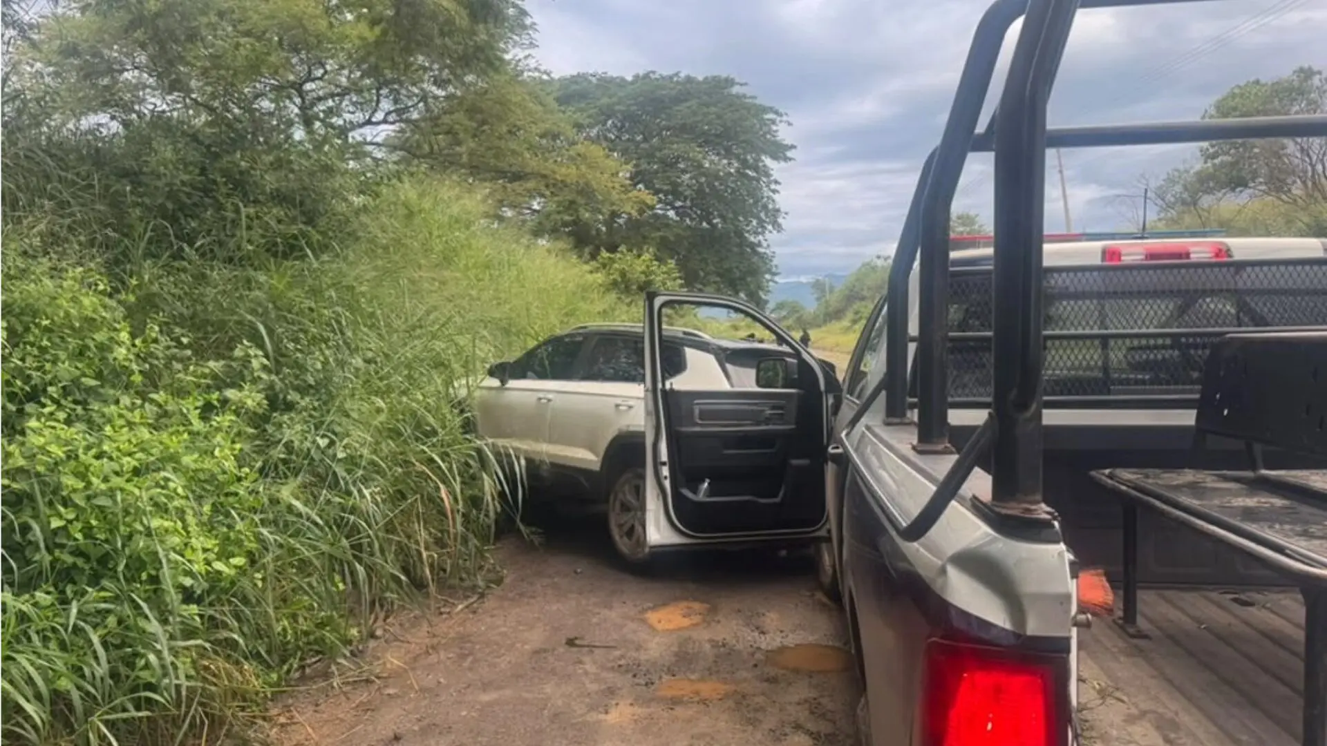 Dos presuntos integrantes de Los Mezcales mueren en un enfrentamiento con fuerzas de seguridad en Colima.