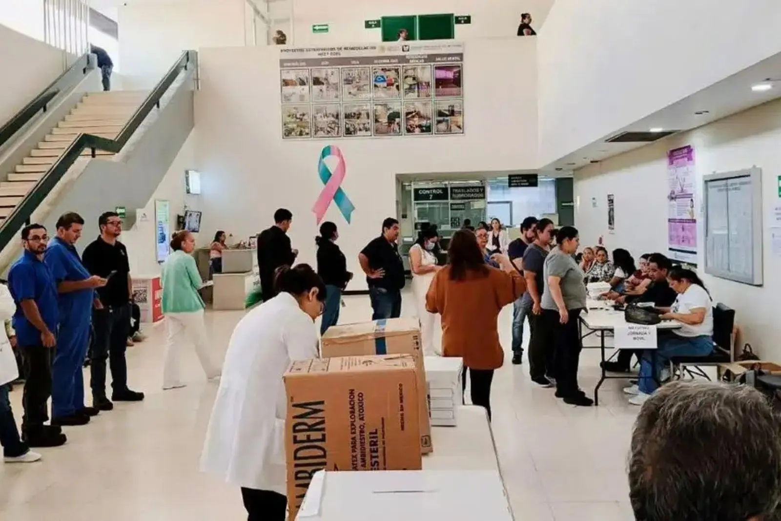 Trabajadores del IMSS frenan propuesta de alza salarial: gana el "NO" en consulta sindical nacional