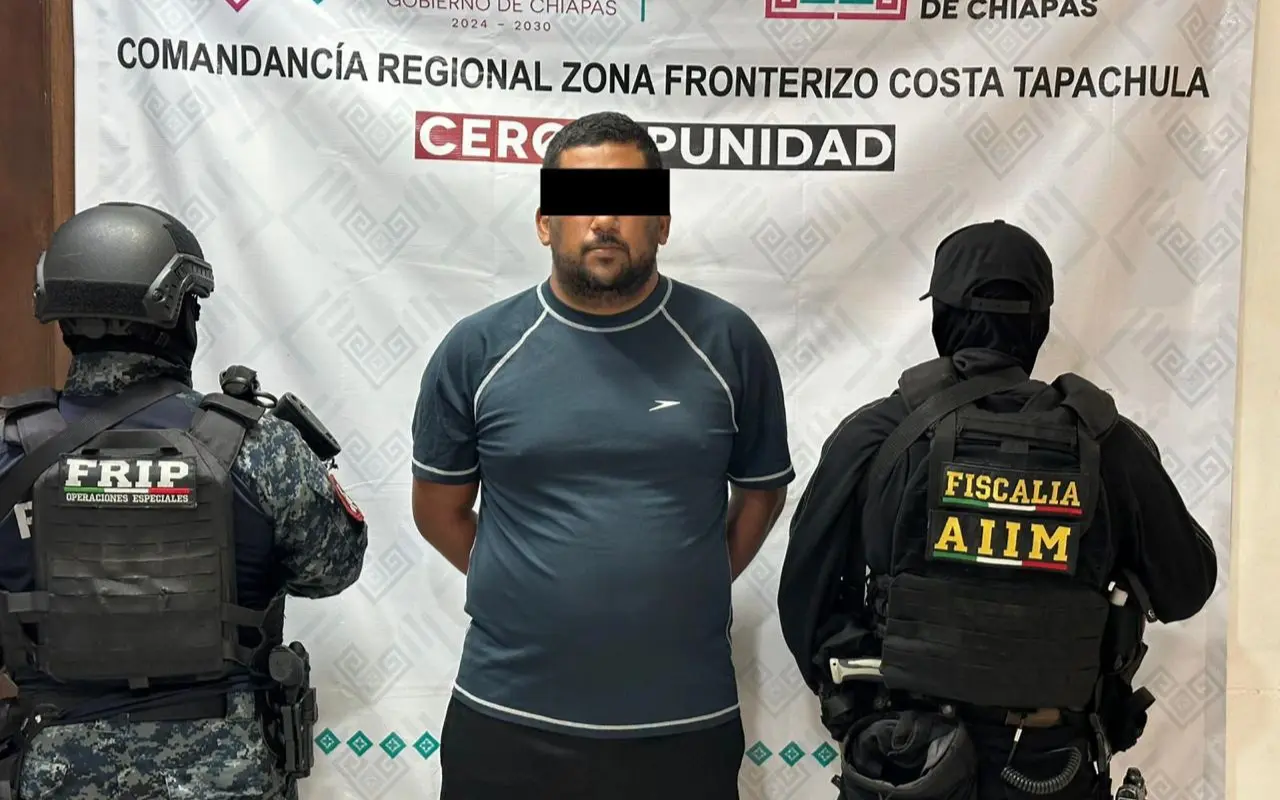 maestro detenido por acoso sexual en preparatoria de Pijijiapan