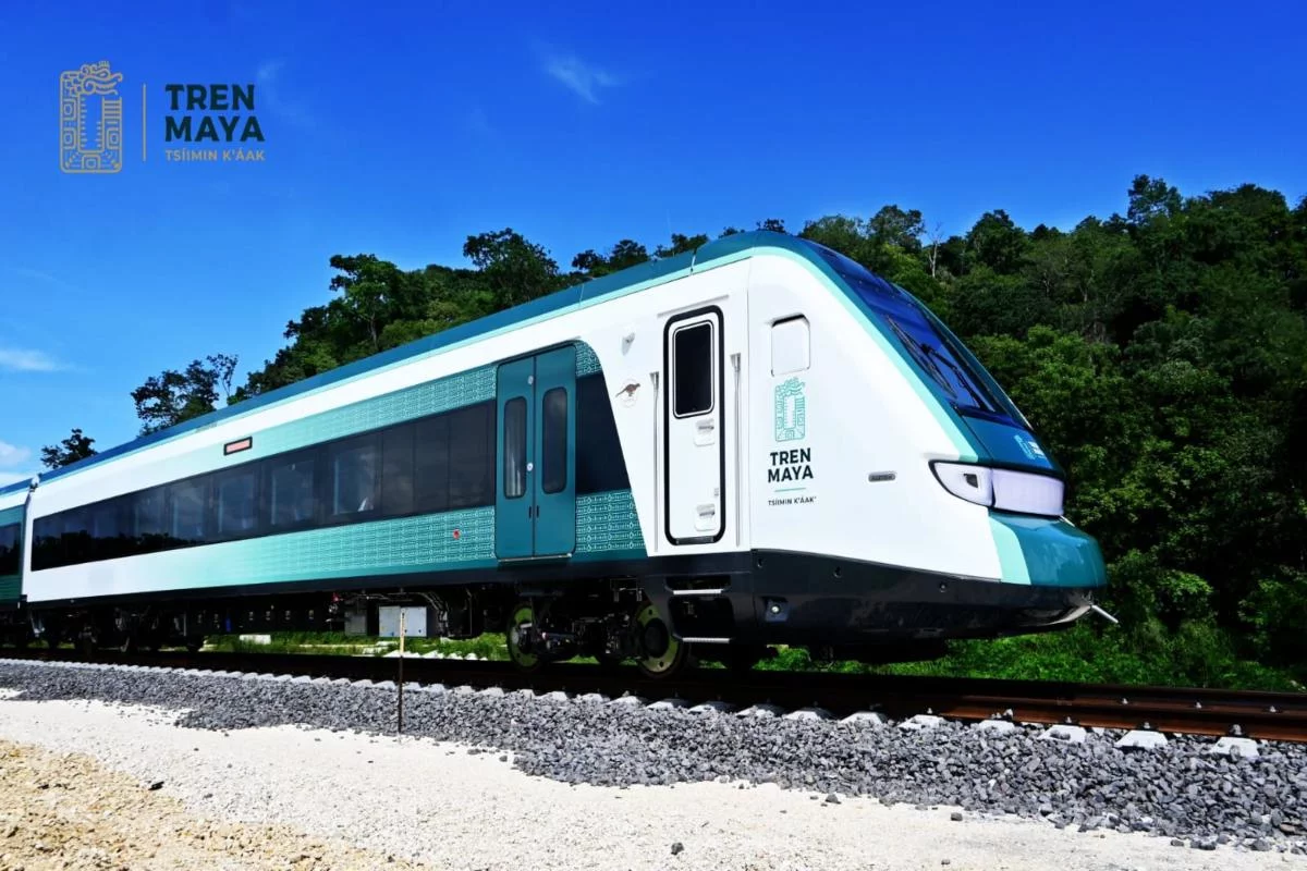 Tren Maya recorriendo la selva como parte de obras prioritarias del gobierno