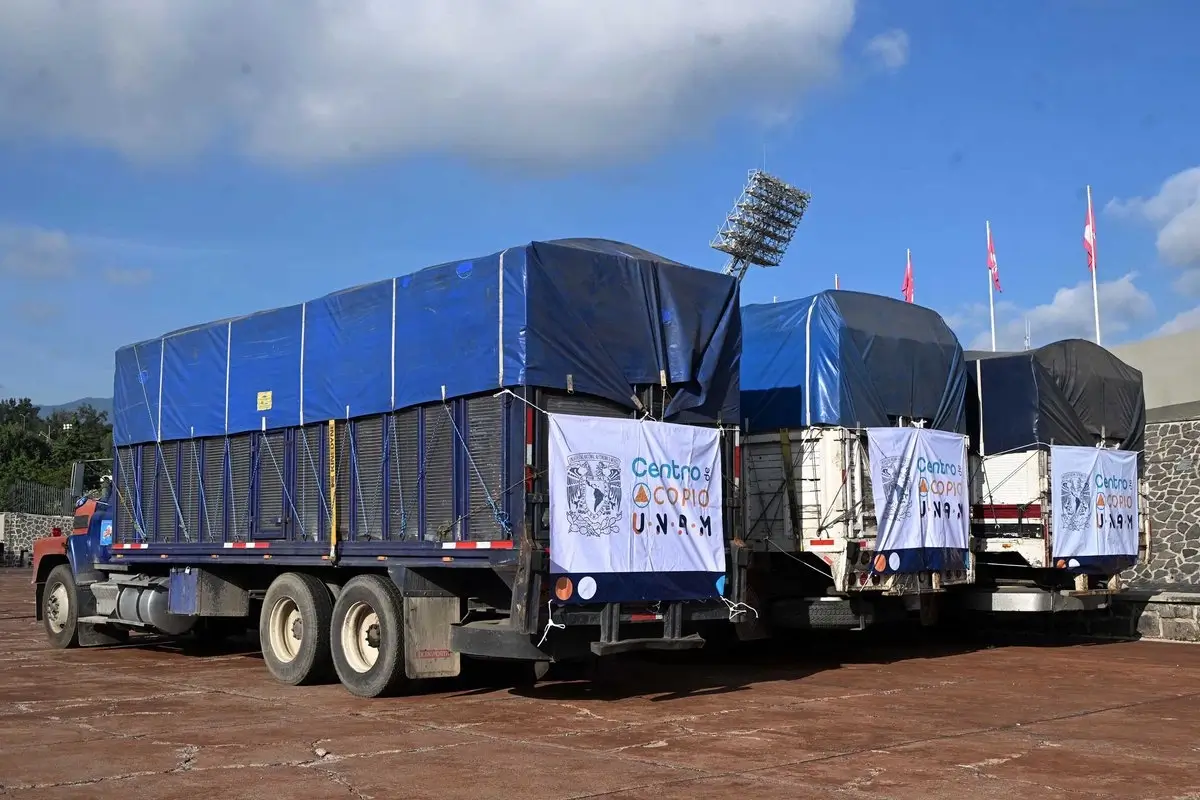 Entrega de ayuda humanitaria de la UNAM en Puebla
