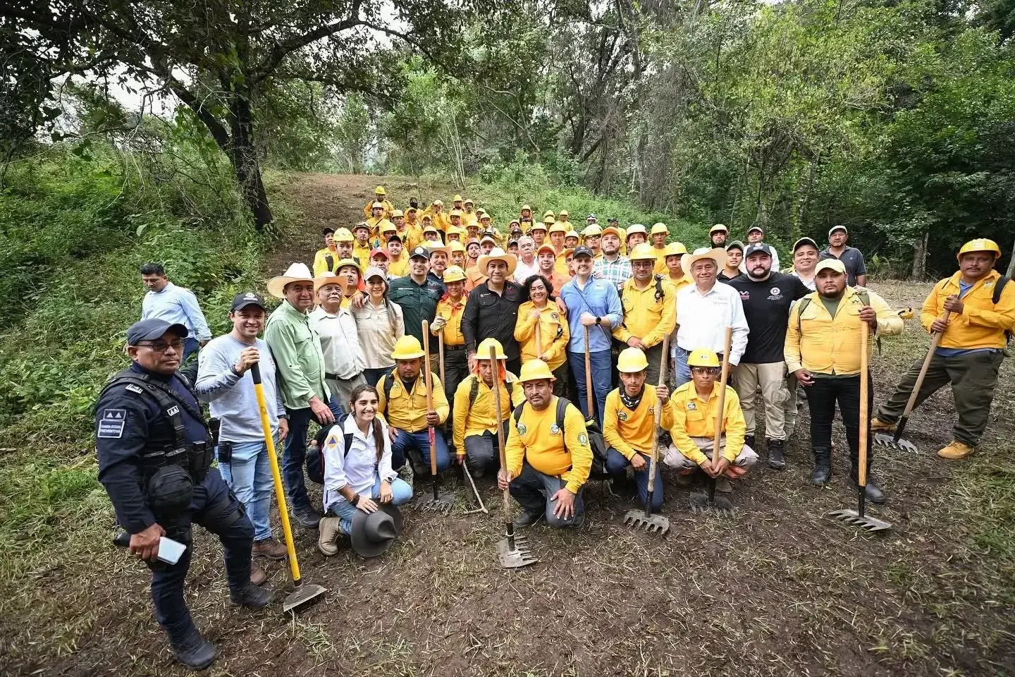 Inicio de construcción de brechas cortafuego en el ejido Paraíso, La Concordia.