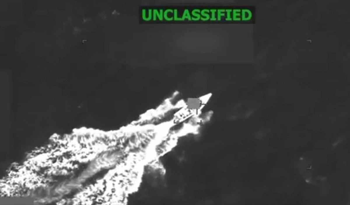 Foto de militar del Comando Sur en operación marítima