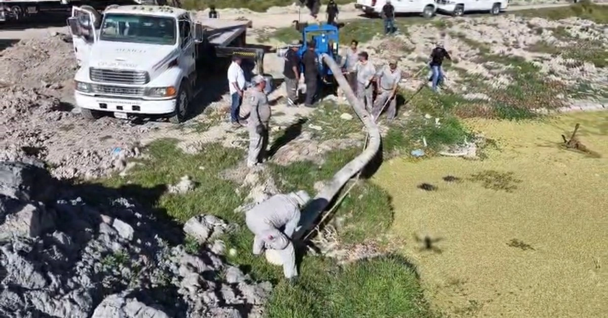 Conagua desaloja agua por inundaciones en Lerma, Edomex