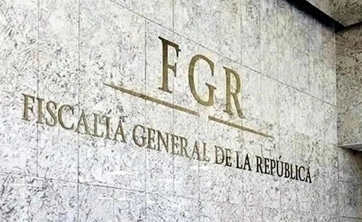 Instalaciones de la Fiscalía General de la República (FGR) en México, fachada con logotipo institucional