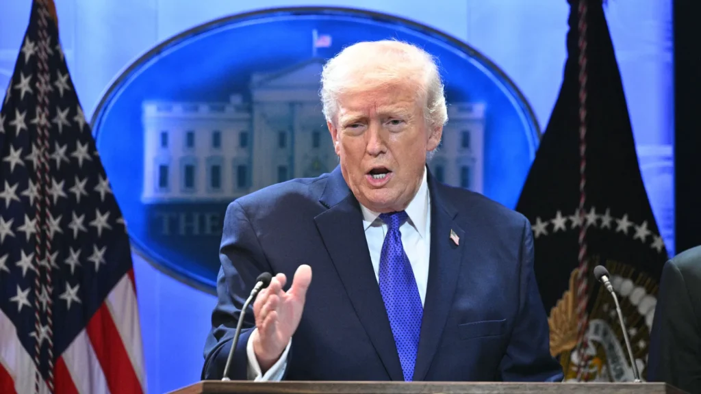 Donald Trump anuncia aumento de aranceles globales a 15% durante declaración en la Casa Blanca