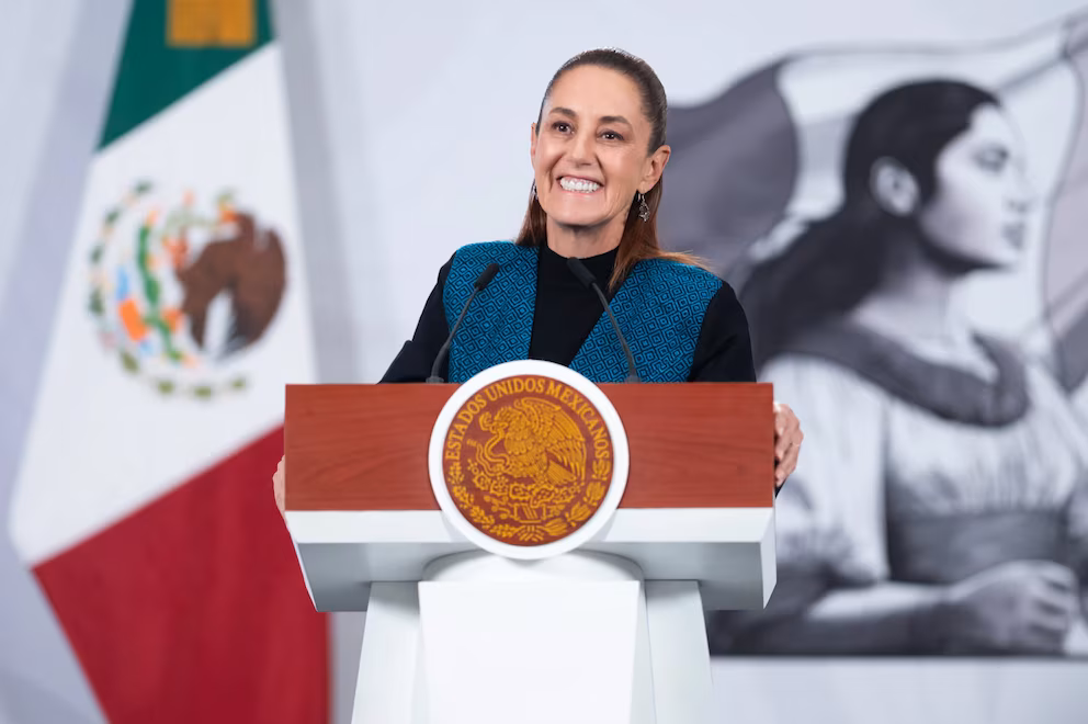 Presidenta de México durante conferencia de prensa.