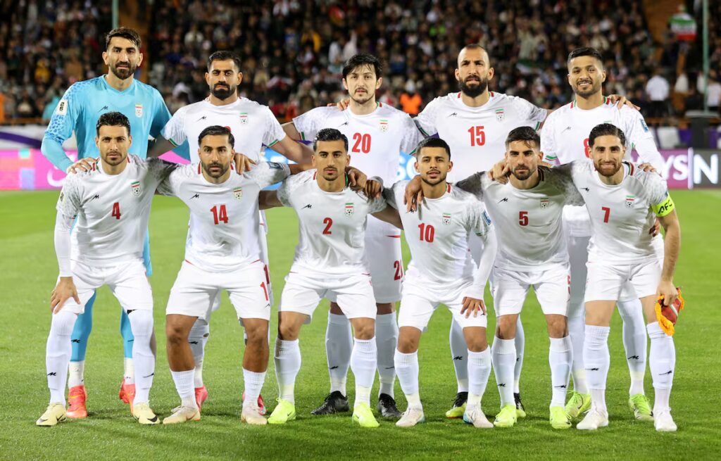 Selección de futbol de Irán en un partido.