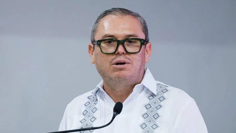 Oswaldo Chacón busca reelegirse como rector de la UNACH